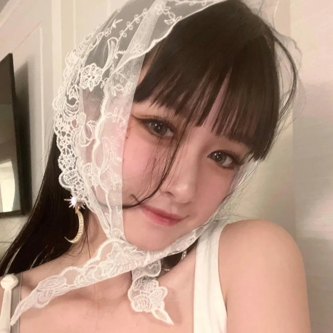 牌坊下的女人
